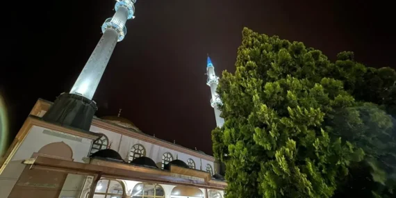 Sakarya-ve-Duzce8217de-Ramazan-Coskusu-Ilk-Teravih-Namazi-Kilindi-featured