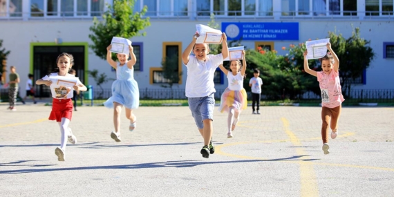 18-Milyon-Ogrenci-Karneleriyle-Yaz-Tatiline-Basliyor-featured