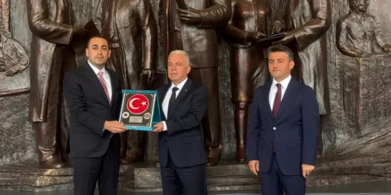 Aykut-Celik-Icin-Istanbul-Adliyesi8217nde-Veda-Toreni-featured
