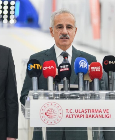 Bakan-Uraloglu-Dunyanin-en-uzun-metro-hatlarindan-birini-tamamlamis-olduk-featured