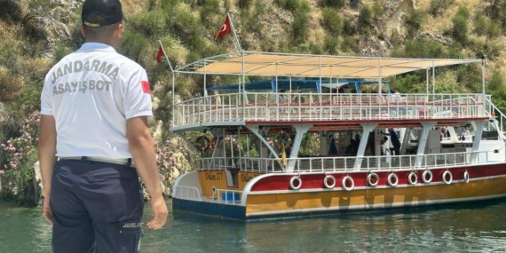 Birecik-Baraji8217nda-Ariza-Yapan-Teknedeki-40-Kisi-Guvenlige-Alindi-featured