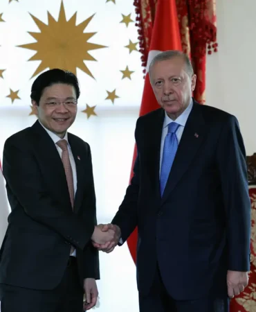 Cumhurbaskani-Erdogan-Singapur-Basbakani-Wong8217u-kabul-etti-featured