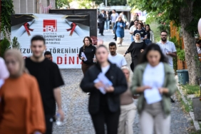 MEB-Akademi-Giris-Sinavi039nin-ikinci-oturumu-basladi-featured