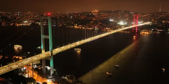 Mekke-Anlasmasi8217na-Istanbul8217da-Sembolik-Isiklandirma-featured