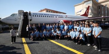 Astronot-Gokhan-Erdem-Antalyada-ogrencilerle-bir-araya-geldi-featured