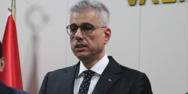Bakan-Memisoglu-Bina-Cokmesinde-Yaralanan-5-Kisinin-Tedavisi-Suruyor-featured