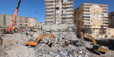Diyarbakirda-77-Kisiye-Mezar-Olan-Apartman-Icin-Yeni-Dava-featured